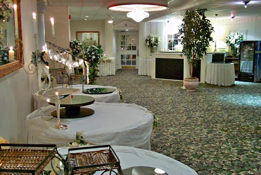 Ambassador Hotel Sudbury Dış mekan fotoğraf